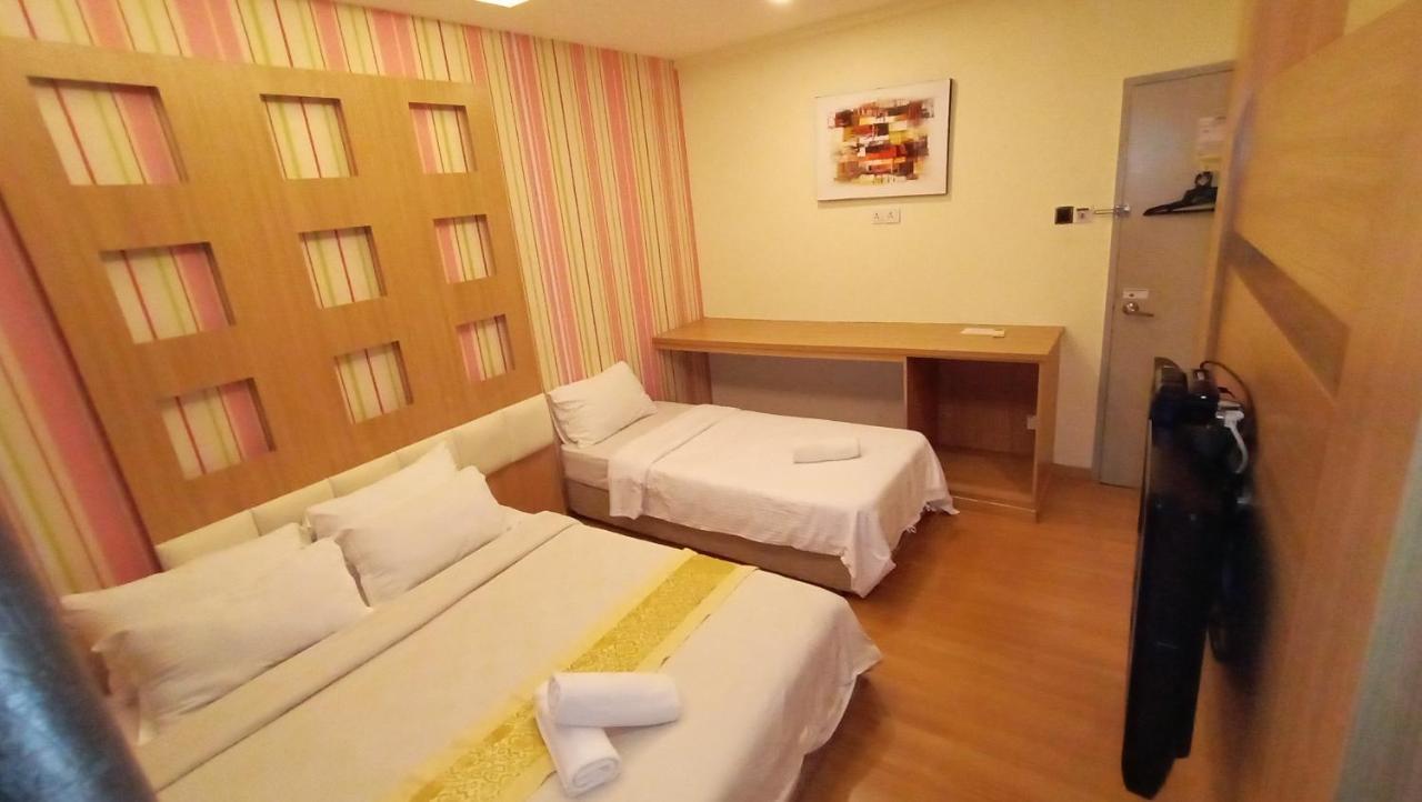 Hotel Zamburger De Melaka Buitenkant foto