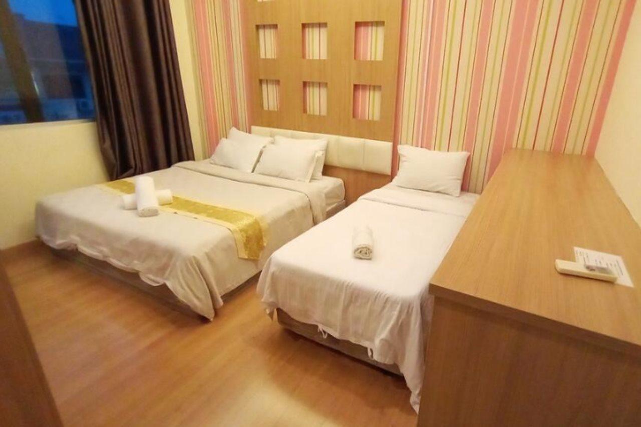 Hotel Zamburger De Melaka Buitenkant foto