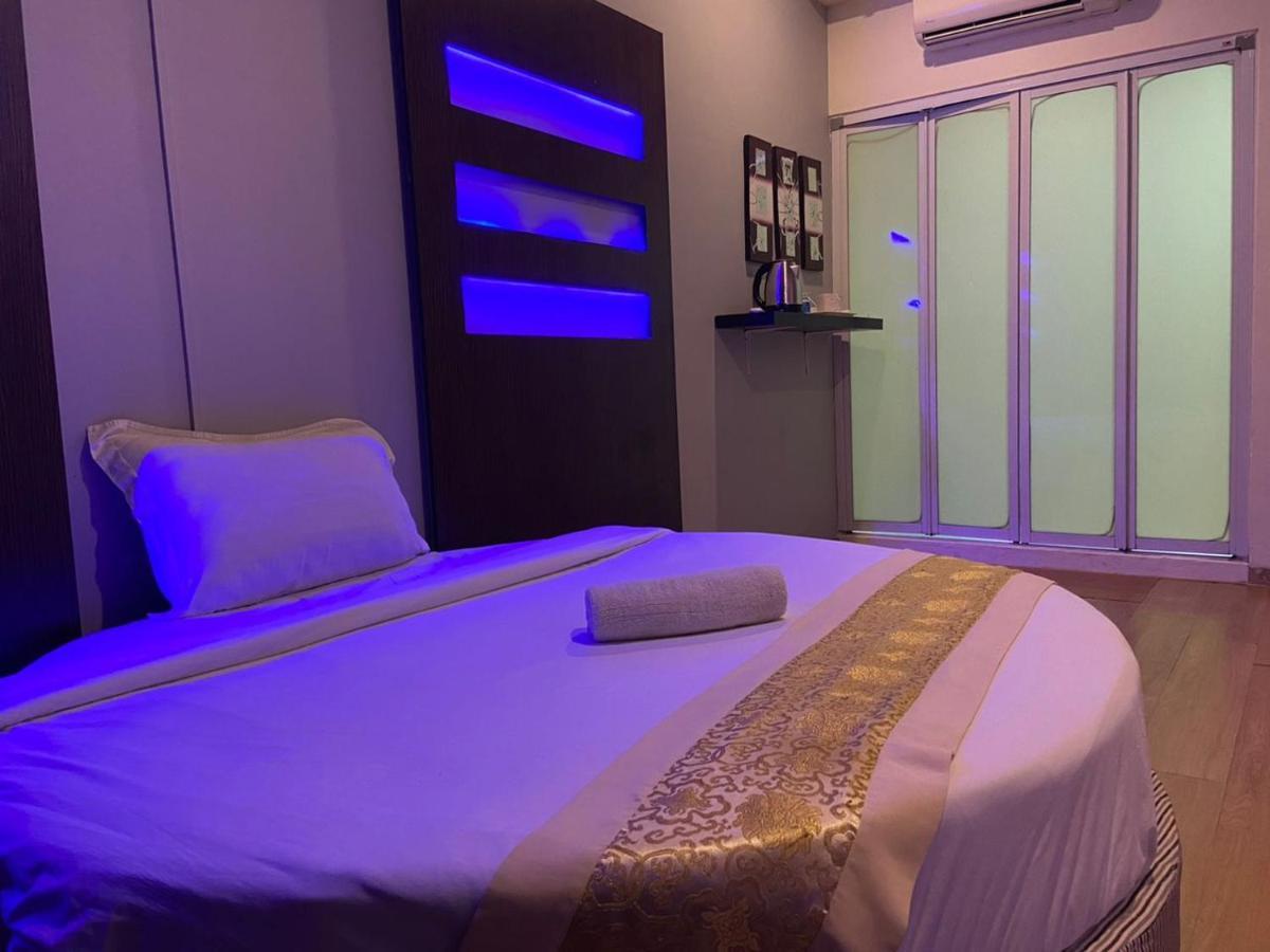 Hotel Zamburger De Melaka Buitenkant foto