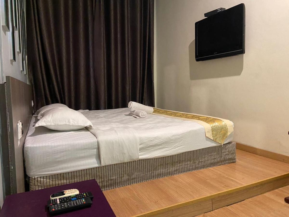 Hotel Zamburger De Melaka Buitenkant foto