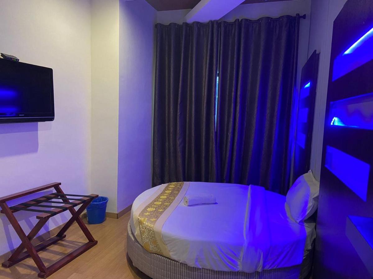 Hotel Zamburger De Melaka Buitenkant foto