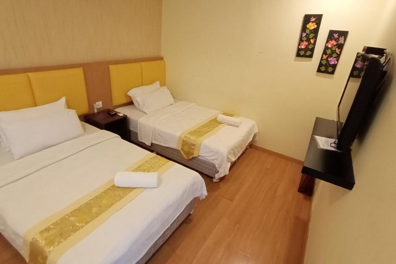 Hotel Zamburger De Melaka Buitenkant foto
